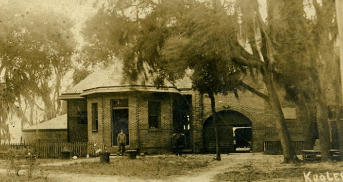black and white image of Waterworks Building 1915