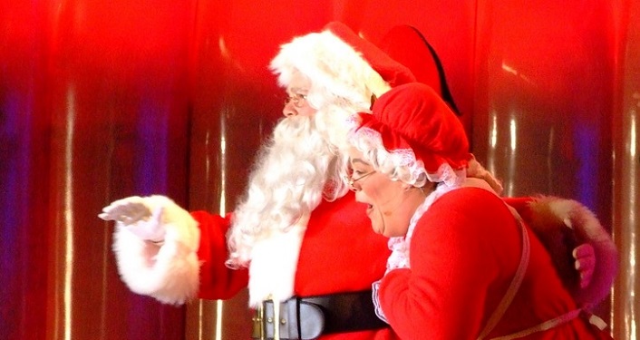 Visit with Santa & Mrs. Claus in City Gate Plaza